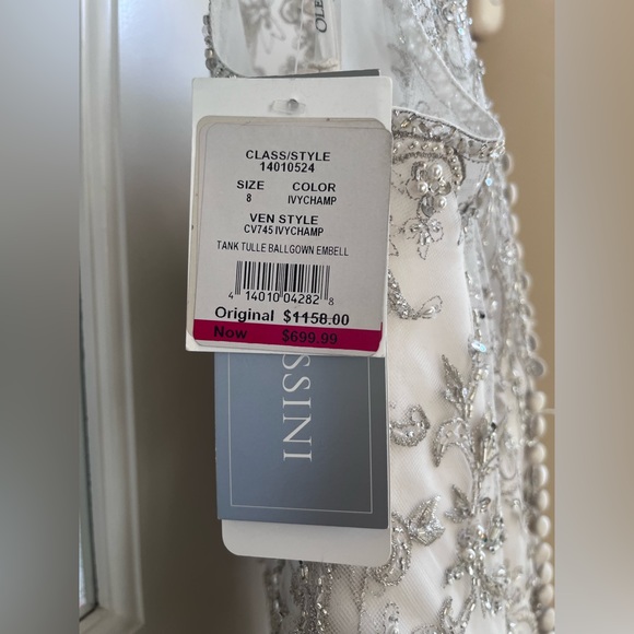 Wedding Dress - Brand New with Tags - Picture 5 of 8